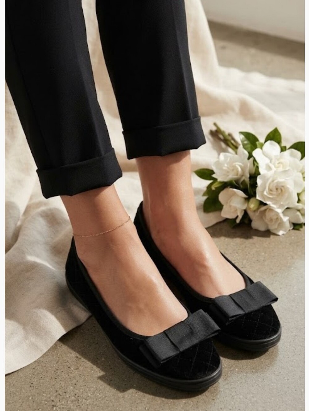 Vintage YSL black velvet slip-on ballet Bow flats rounded toe Size 38 USA 7.5